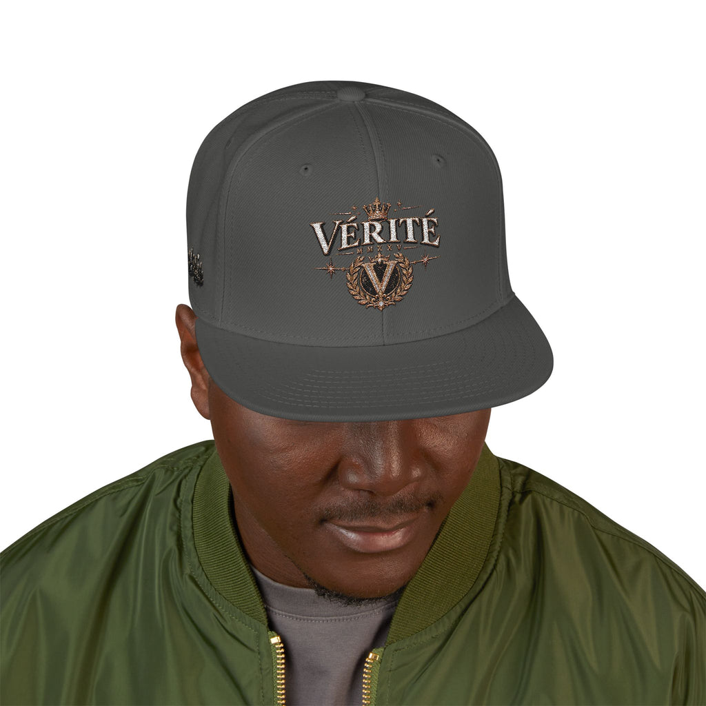 Hat-Embroidered 'Verité' Snapback Hat – Gold Sparkle Logo